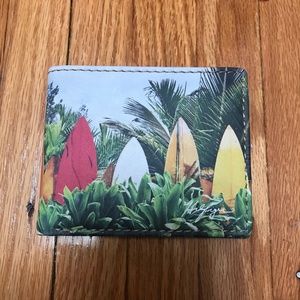 NWOT TOMMY HILFIGER SURF PRINT/NAVY DBL  BILLFOLD